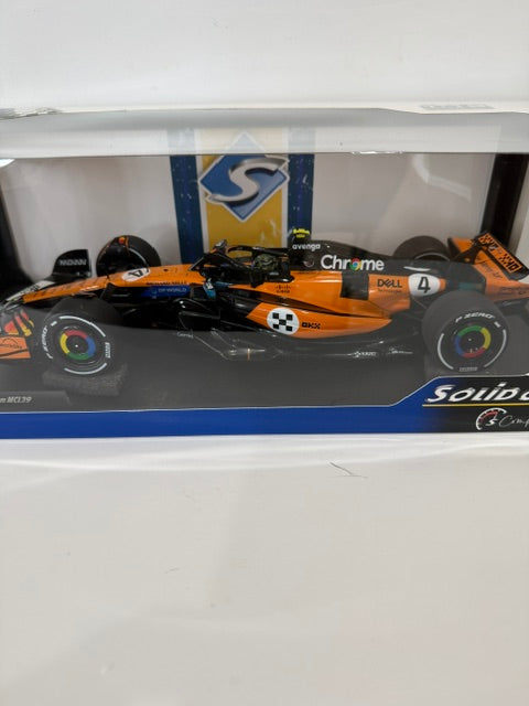 1/18 Solido Lando Norris #4 McLaren F1 Team MCL39 2025