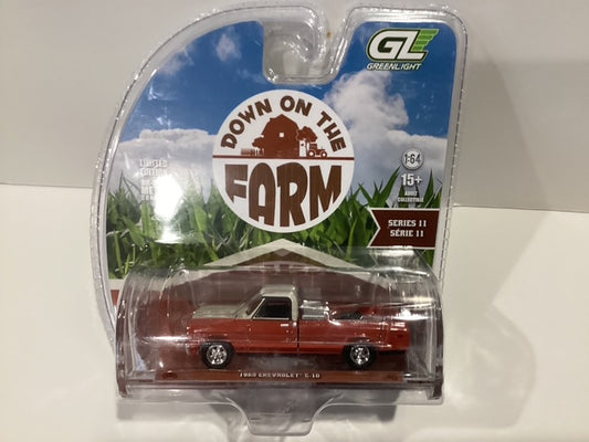 1/64 Greenlight Down on the Farm 1968 Chevrolet C-10